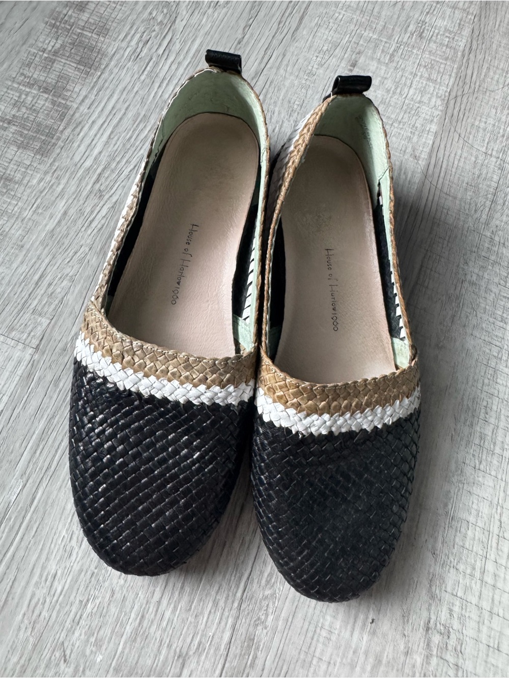 House of Harlow 1960 Black, Tan & White Woven Slip-On Flats